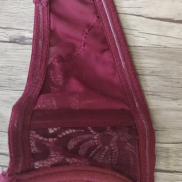 La Vie en Rose Burgundy with Black Lace Accents Bra - Picture 15 of 16